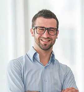 认识我们的专业团队 - 英超直播
